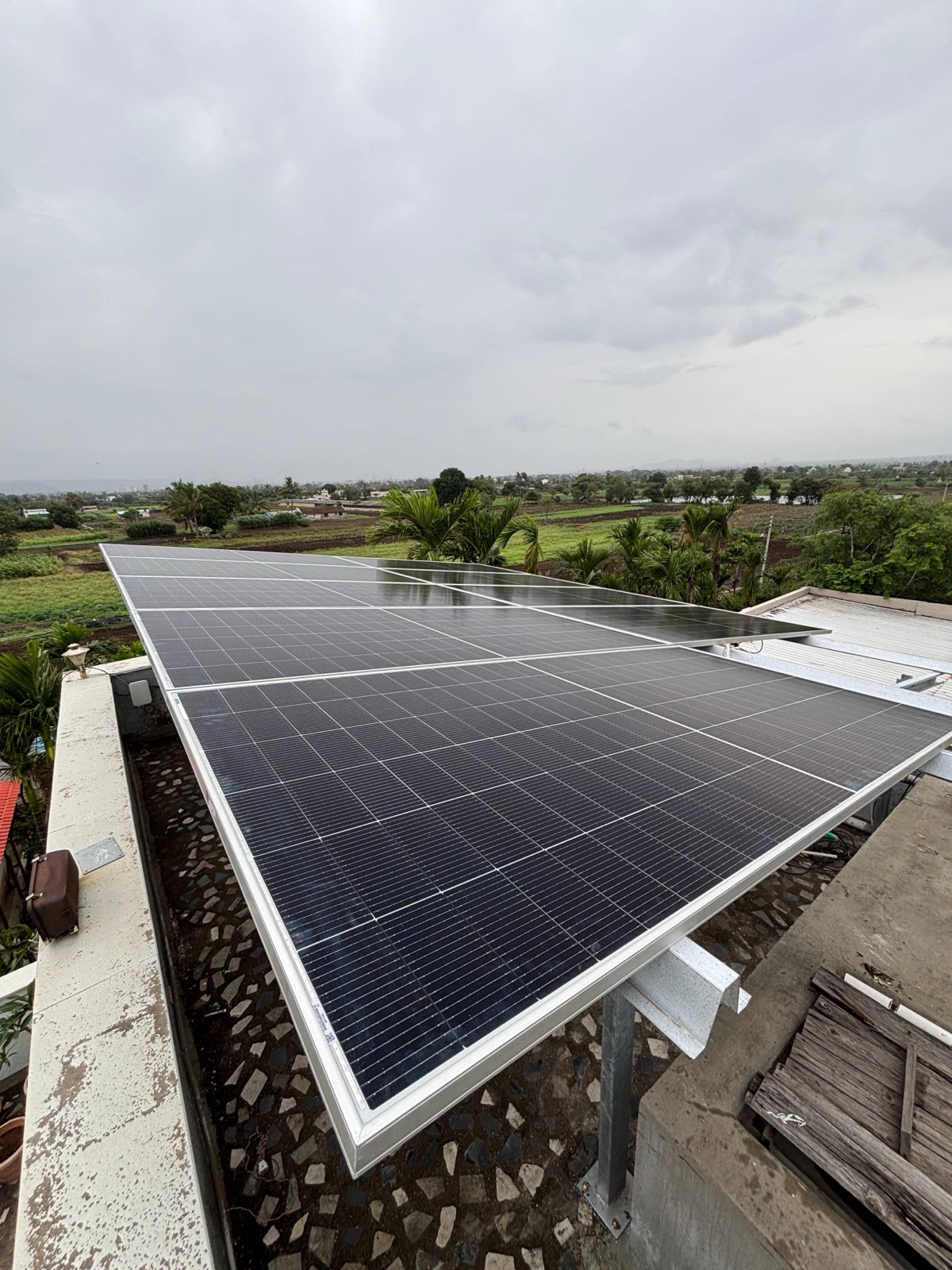 Dumbre Family solar installation, Otur